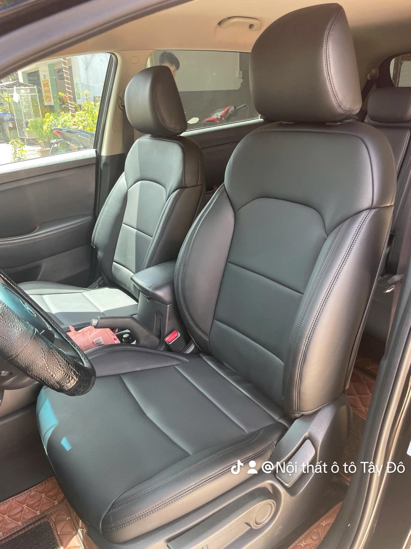 KIA Rondo Bọc Ghế Da Tone Màu Đen